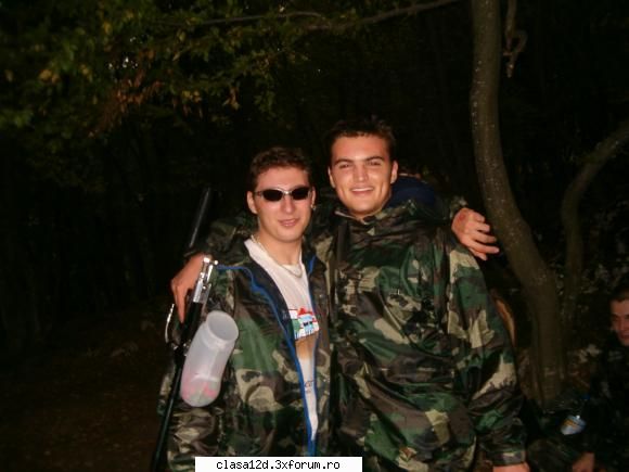 no haus.. uitati-va la manuta mea stang ce muie mi-a lasat bilutza.. leu